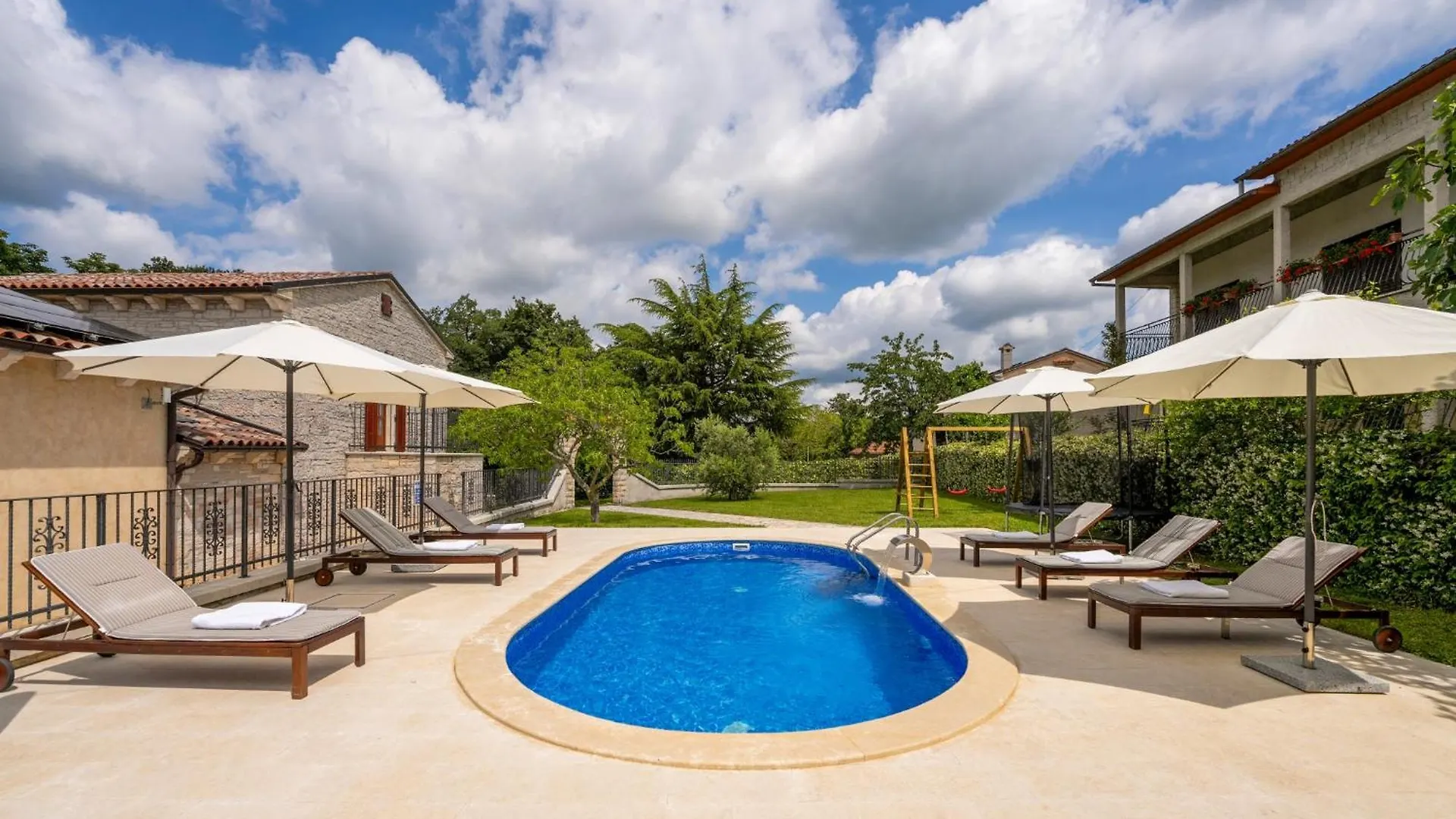 Villa Stauri Zminj 0*,  Croatia