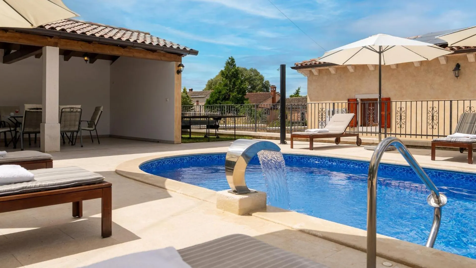 Villa Stauri Zminj 0*,  Croatia
